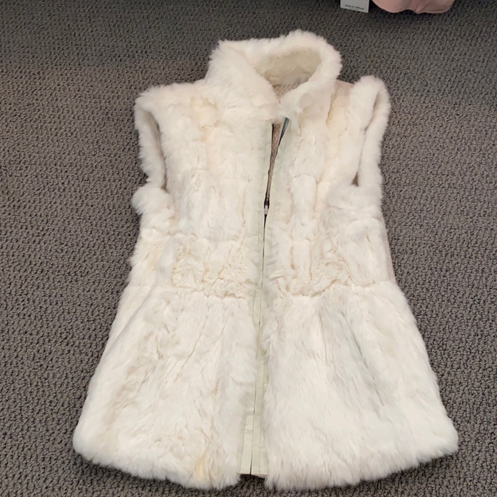 Reversible rabbit vest silky &knit (brand unknown)